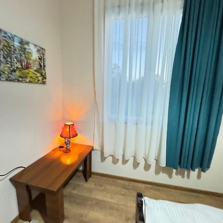 מרטווילי Odo'S Guest House מראה חיצוני תמונה